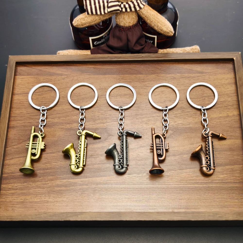 Retro Mini Saxophone Car Keych – Musical Instrument Oboe Bewertung und Preis